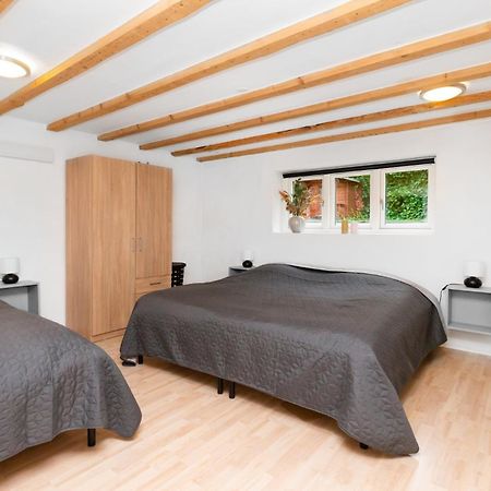 Moderne & Fuldt Udstyret Lejlighed M.Plads Til 4 Hojbjerg Extérieur photo
