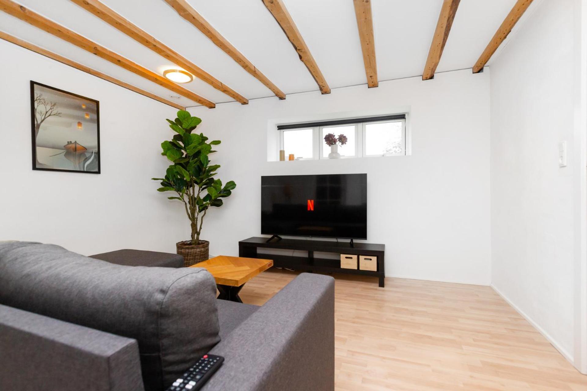 Moderne & Fuldt Udstyret Lejlighed M.Plads Til 4 Hojbjerg Extérieur photo